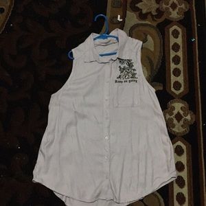 I am selling this because I stop wearing this